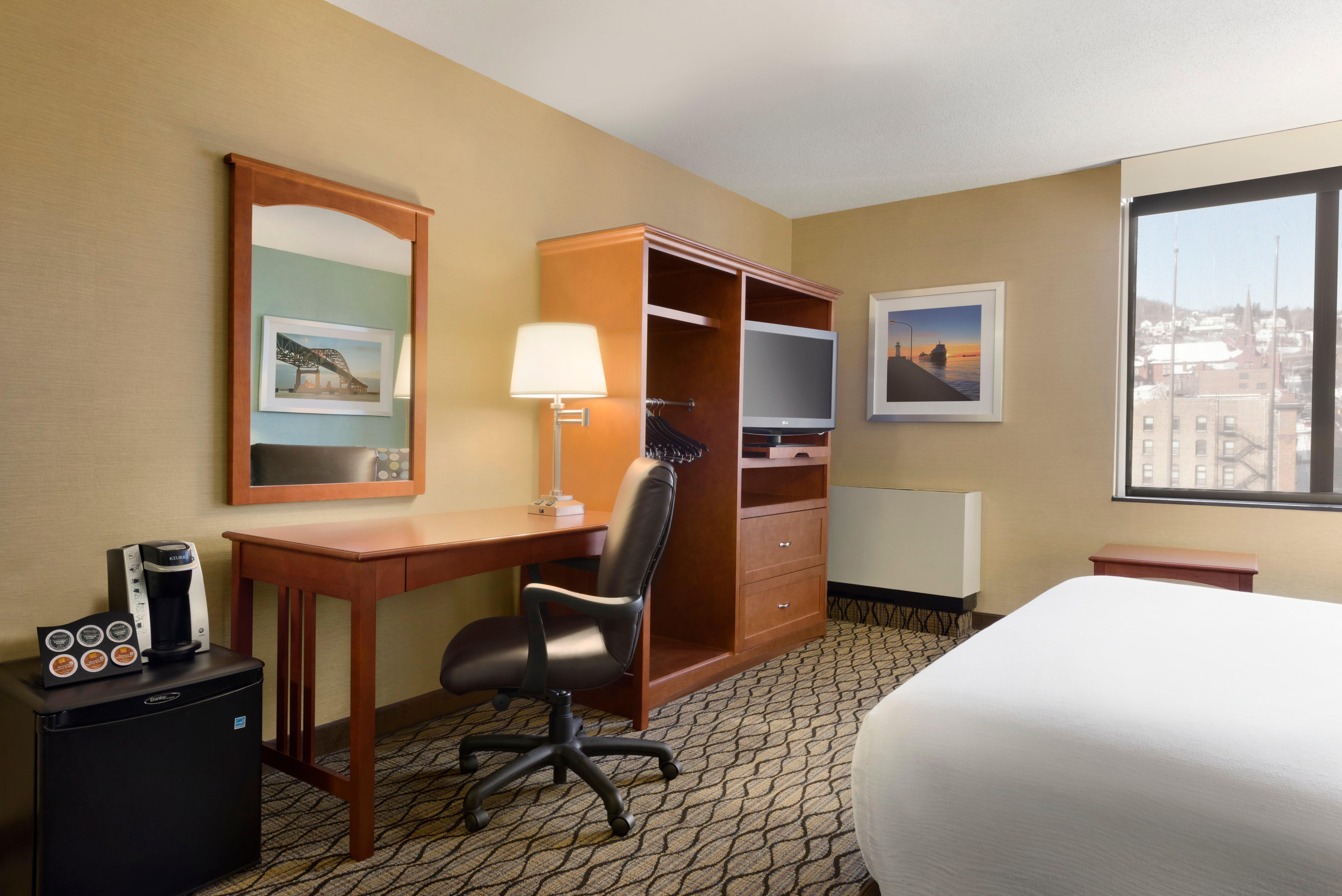 Holiday Inn & Suites Duluth-Downtown By Ihg Exterior photo