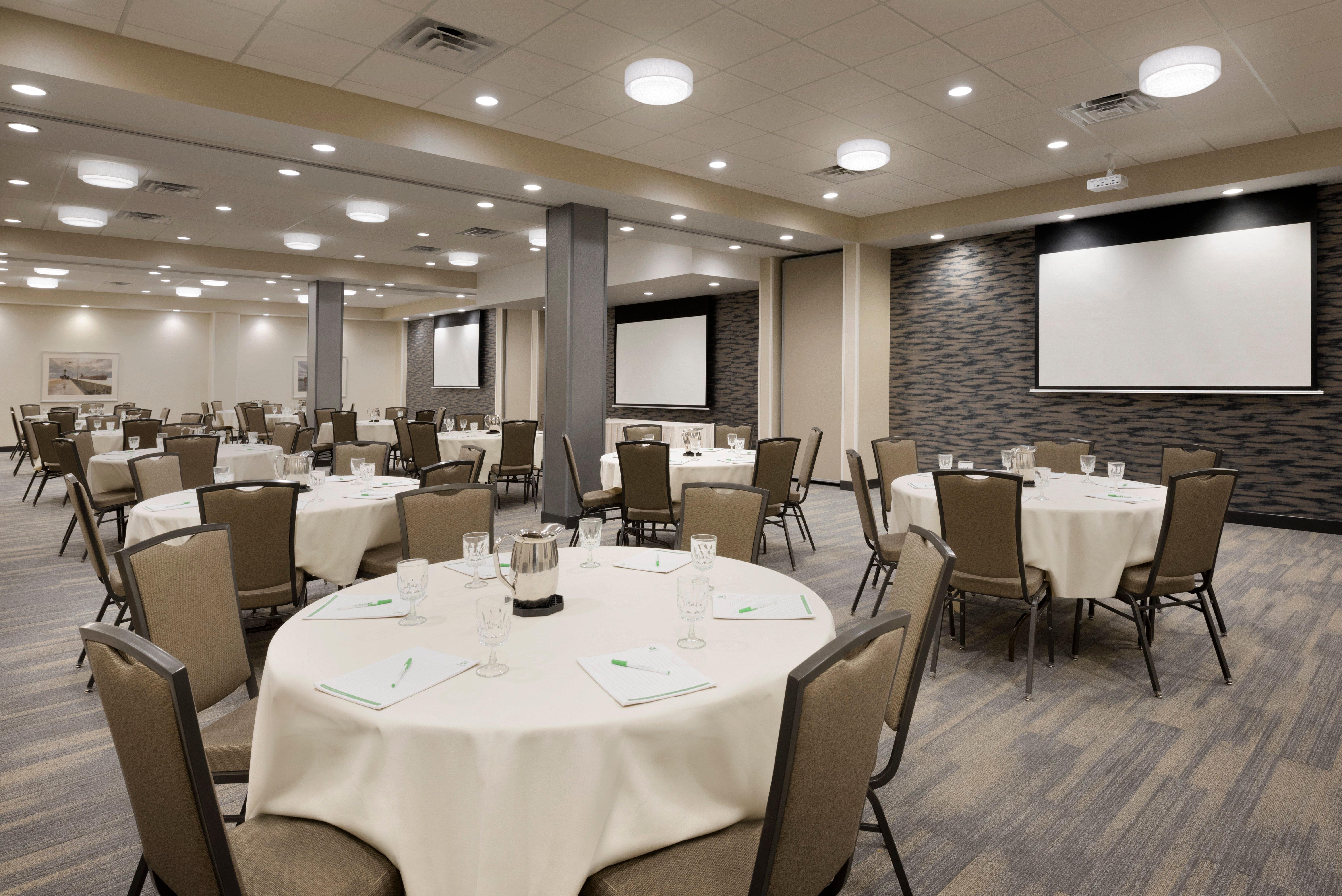 Holiday Inn & Suites Duluth-Downtown By Ihg Exterior photo