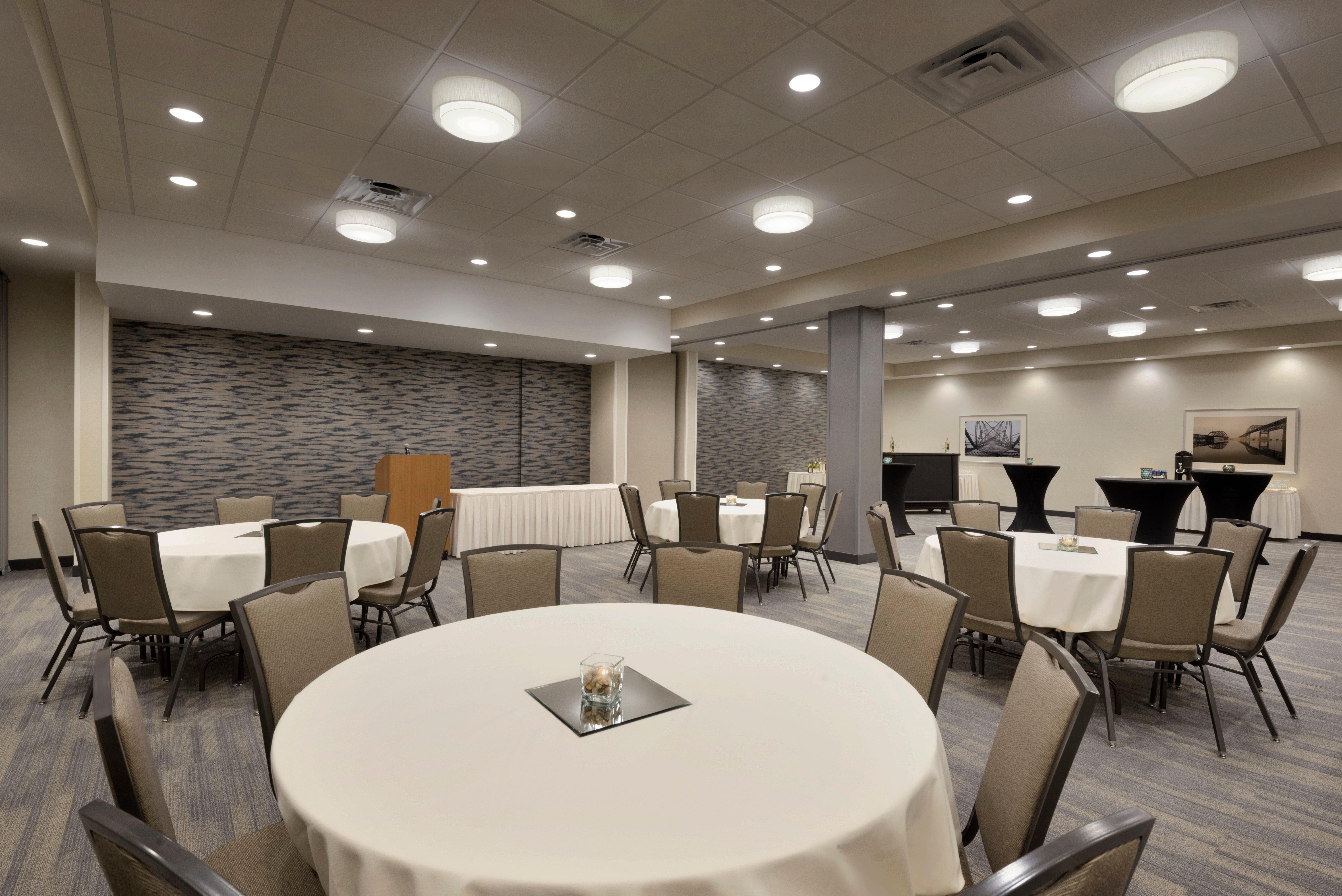 Holiday Inn & Suites Duluth-Downtown By Ihg Exterior photo
